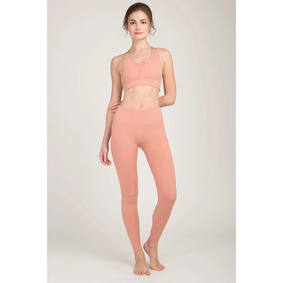 Varley ‘Boden’ Laser Cut Leggings in ‘Cameo’ Peach Pink Size Small - Picture 5 of 16
